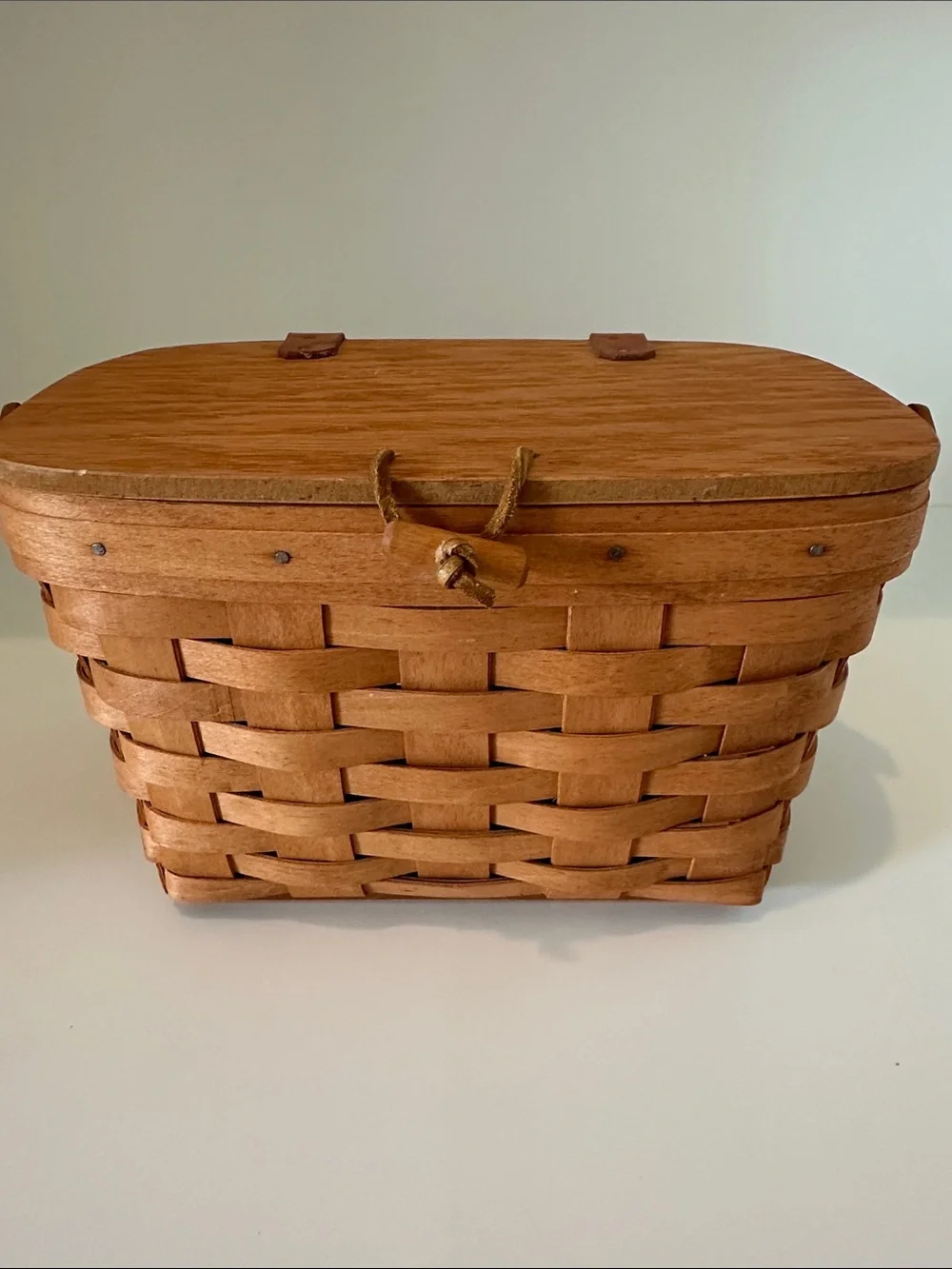 1994 Longaberger Basket with Wooden Lid and Handle